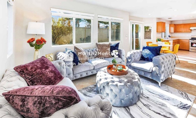 Fontana House | Delight on Jamestown Circle #41327