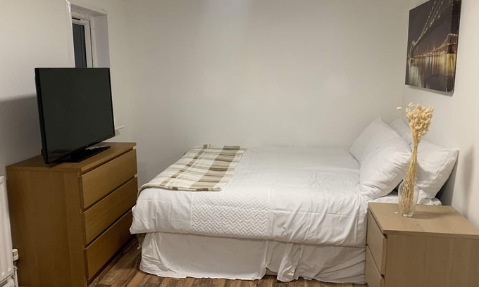 Cleveland Cottage | Delightful 1 Bedroom Holiday Home