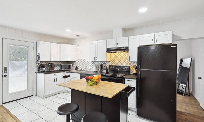 Fort Worth Apartment | Delightful 1BR 1BA Cozy Flat
