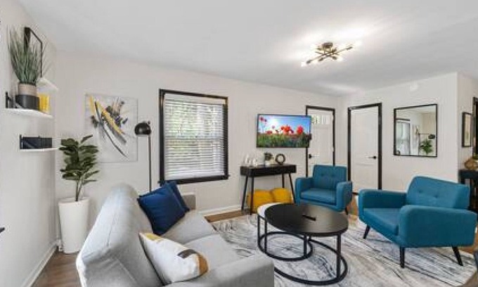 East Raleigh House | Delightful 2-bedrm Cottage Near Downtwn & Hospital