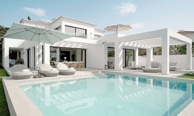 Urbanizacion Marbessa Villa | Delightful 4 Bed Villa with pool close to the beach in Las Chapas