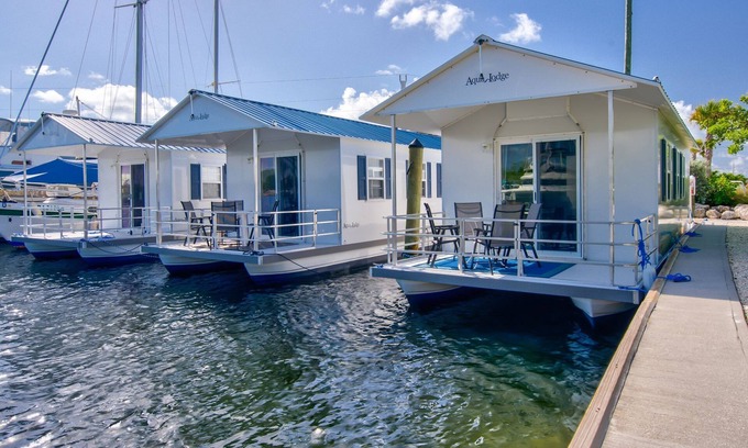 Key Colony Beach Cabin | Delightful Aqualodge! Cabana Club Access!