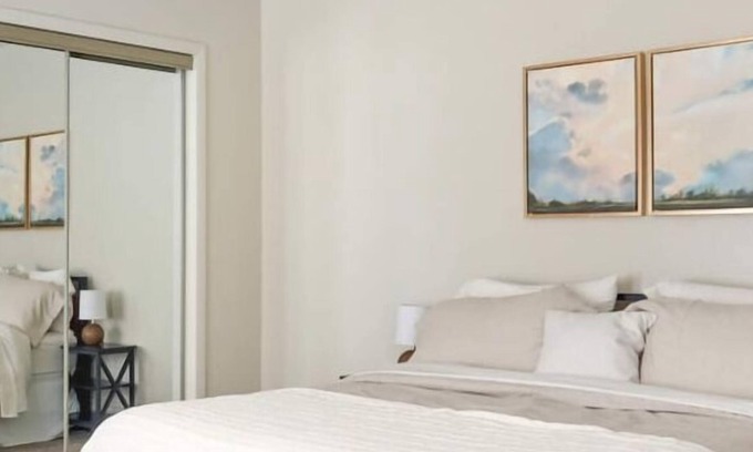 West Side House | Delightful Bright and Airy l Pet Friendly