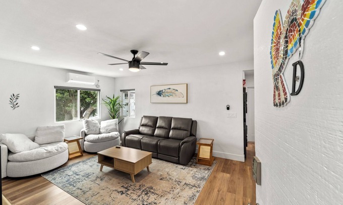 Point Loma Heights Apartment | Delightful & Comfy 2-Bedroom in Ocean Beach with BBQ Grill