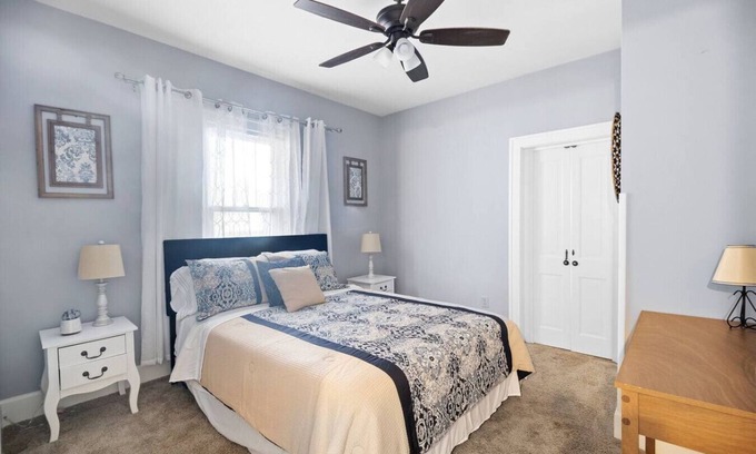 Hamilton Apartment | Delightful Cozy Home/2 bed 1 Bath Sleeps8