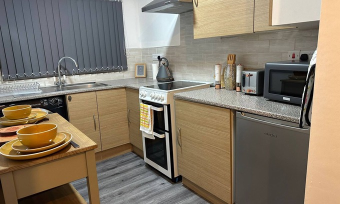 Leeds Apartment | Delightful Delta-studio Apt,walk-2leeds City,wifi