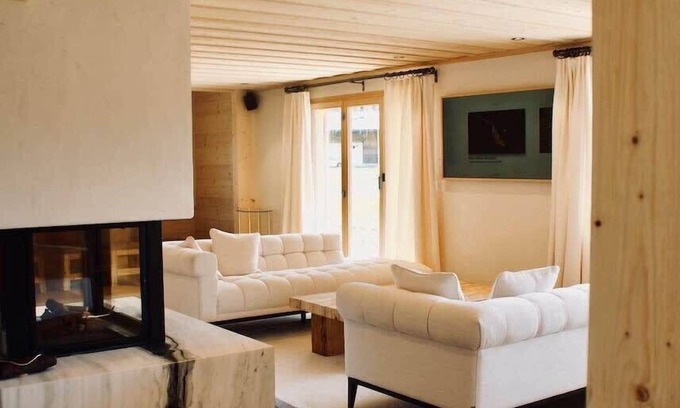 Schoenried Ski Chalet | Delightful Deluxe Chalet with Amazing Alps View