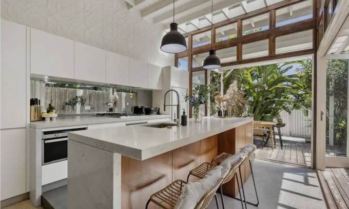 Balmain House | Delightful, Large Balmain Cottage close to Sydney CBD & Biennale of Sydney