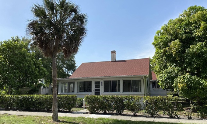 Downtown Boca Grande Historic District Cottage | Delightful 'Old Florida' Island cottage in Boca Grande with separate guest house