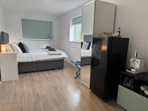 Sheffield House | Delightful Self Contained Garden View Retreat