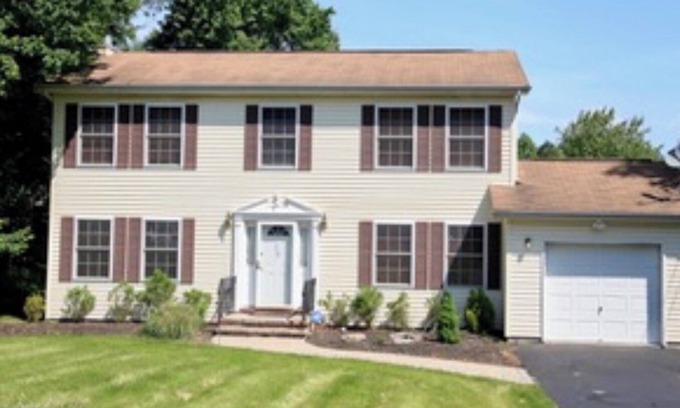 Arlington Heights House | Delightful Vacation Home