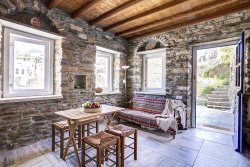 Panormos House | Delphis the artist's house