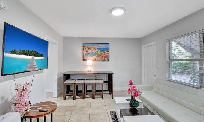Delray Beach Cottage | Delray Beach Cottage Close to Beach & Downtown!