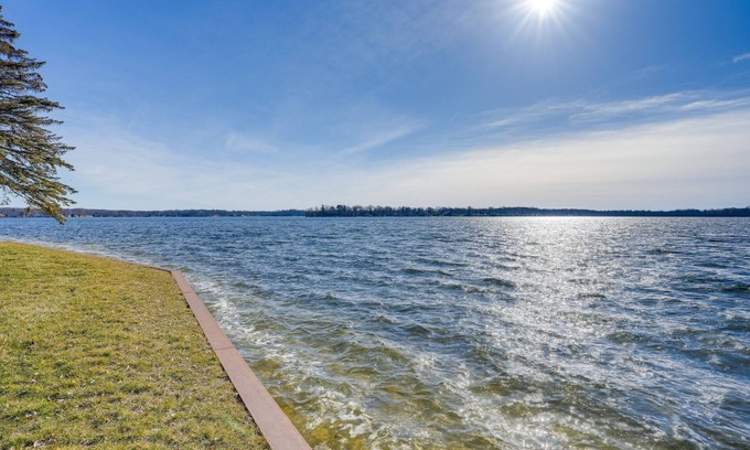 Delton House | Delton Lake House w/Boat Dock: Fish, Swim & More!