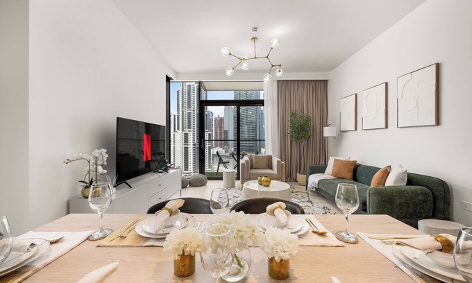 Downtown Dubai Apartment | Delujo Stays – Burj Crown Collection