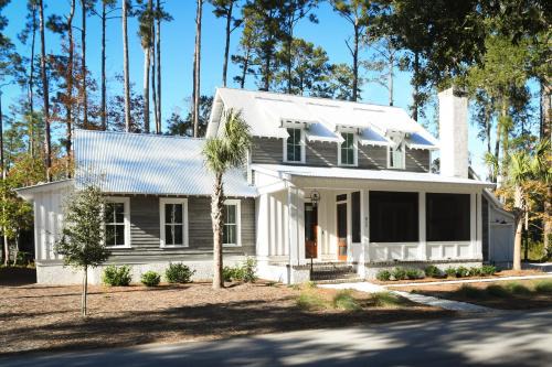 Palmetto Bluff House | Deluxe 3 Bedroom Moreland Village Home 5533