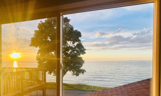 Sheffield Lake Apartment | Deluxe Best Lake view and Pool