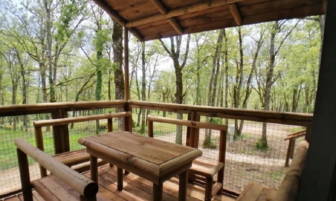 Saint-Cirq-Lapopie Cabin | DELUXE FAMILY CABIN ON PILOTIS 2