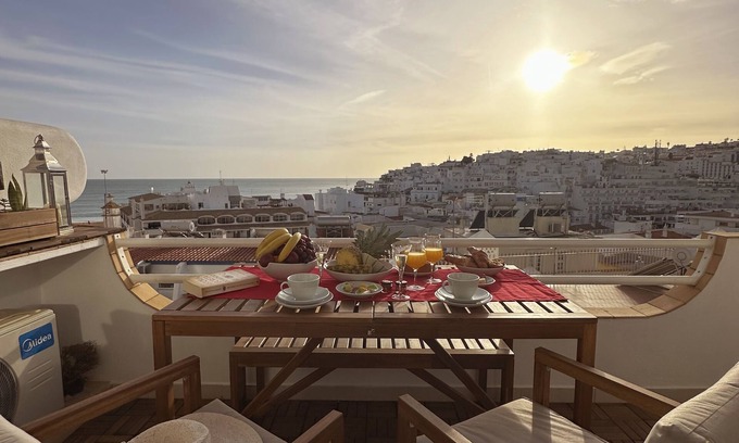 Albufeira Apartment | Deluxe Flat by Albufeira Holidays