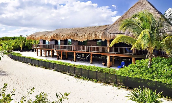 Villa Juarez Villa | Deluxe Handcrafted 4 BR Oceanfront Treehouse w/Private Chef - all meals included
