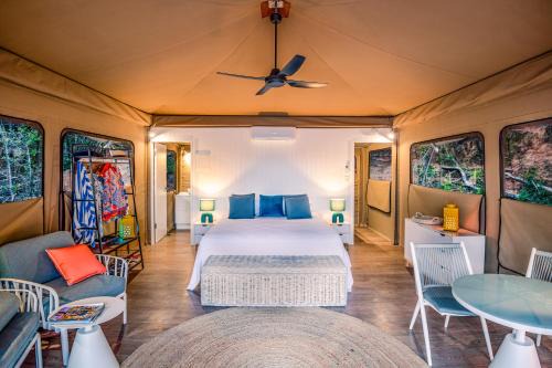 Nelly Bay Other | Deluxe King Safari Tent 2