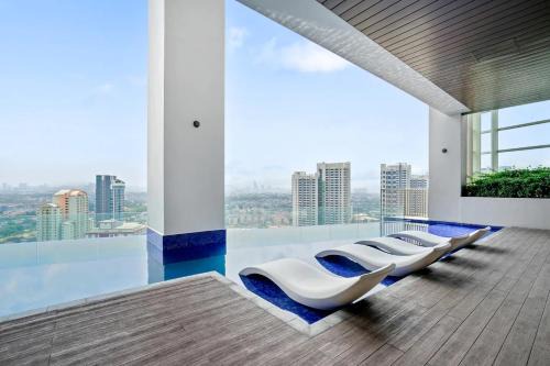 Petaling Jaya Apartment | Deluxe Next to Paradigm Mall & New World Hotel
