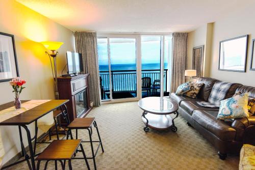 Downtown Myrtle Beach Apartment | Deluxe Ocean front One Bedroom suite in Sandy Beach Resort