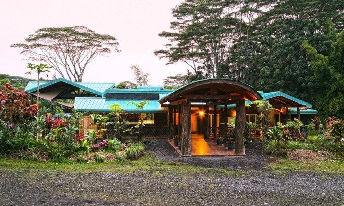 Kapoho Cabin | Deluxe Premium Cabin at Eco Retreat & Farm-Stay