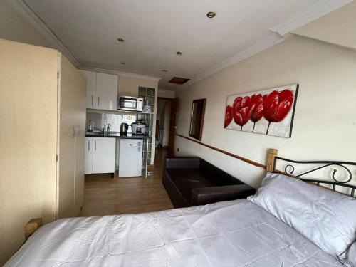 Shacklewell Apartment | Deluxe Studio in Stoke Newington