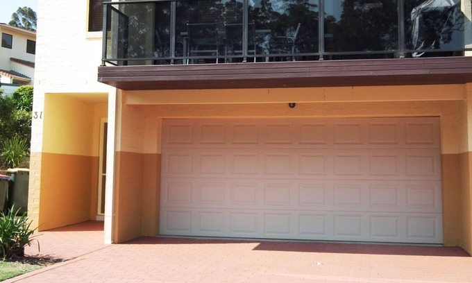 Tallwoods Village House | Deluxe Townhouse on Tallwoods Golf Course, Swimming pool and tennis court