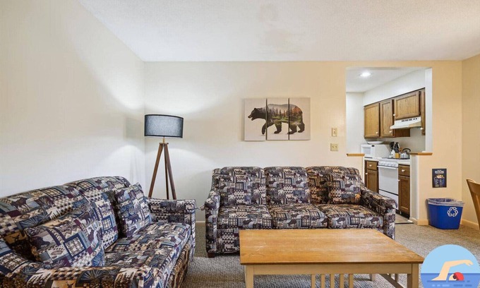 West Bridgewater Hotel | Deluxe Two Bedroom Suite on the 1st floor with outdoor heated pool 10102