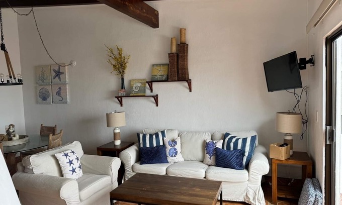 La Paloma Villa | DELUXE VILLA FOR 6 GUESTS-2 BEDROOM,1BATH