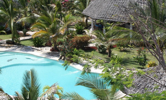 Watamu Villa | Deluxe Villa With Garden/Pool With Service Staff 150mt From the sea