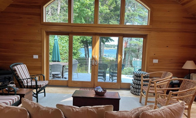 Southwest Harbor House | Deluxe Waterfront Cottage on Somes Sound