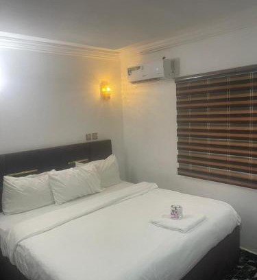 Gwarinpa Estate Hotel | Demayafolo suite