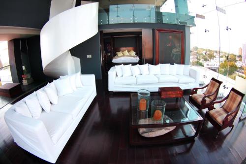 Lafayette Hotel | Demetria Hotel