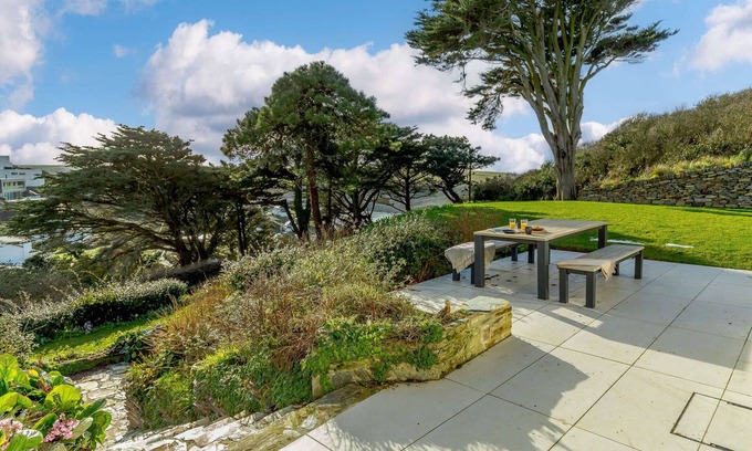 Trenance House | Dene Court - Four Bedroom House, Sleeps 8