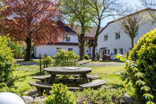 Cecilienkoog Apartment | Denkerhof Apartment Rosenquarz