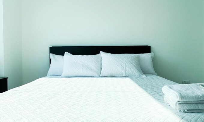 Simon Bolivar Apartment | Depa piso alto frente al mall del sol