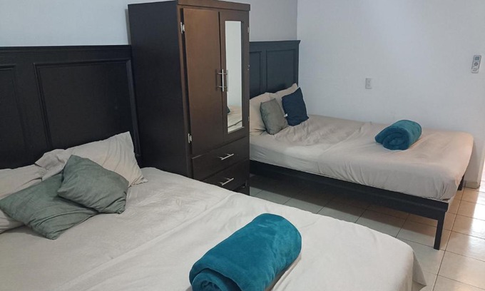 Francisco Villa Apartment | Depa sencillo, 10 min malecon