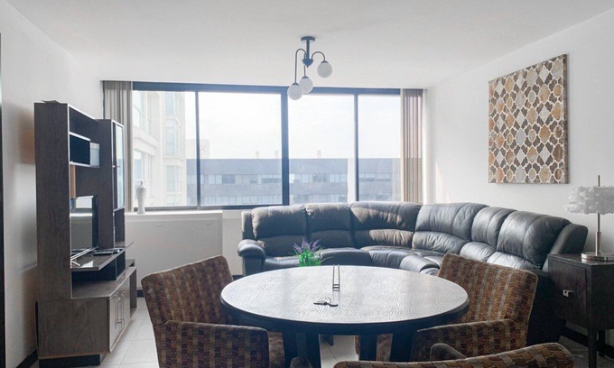 Puerto Santa Ana Apartment | Departamento de 2 habitaciones-Bellini 1705