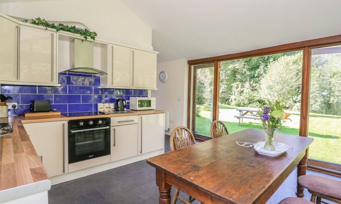 Whitland Cottage | DERRY COTTAGE, pet friendly, character holiday cottage in Whitland