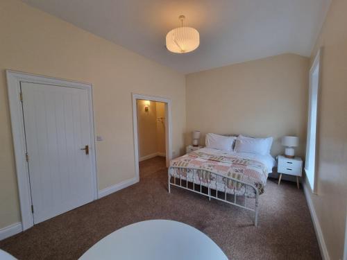 Bogside House | Derry Wall's Suite