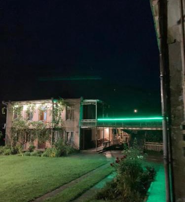 Mukhuri House | Des Nana