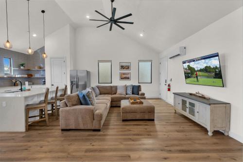 Hurricane House | Desert Bungalow #H8 home