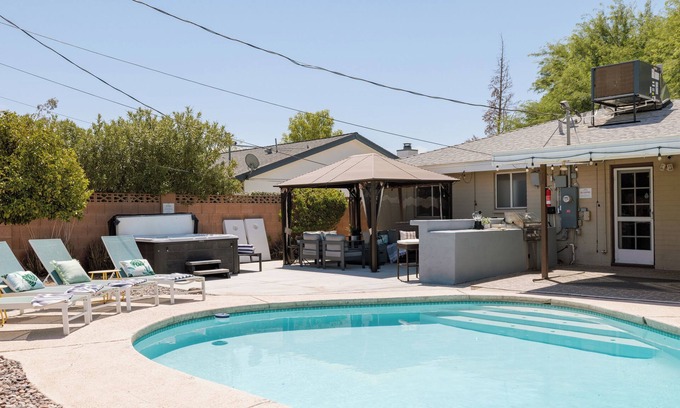 Cox Heights House | Desert Jewel. Heated Pool + Hot Tub + Game Room. Sleeps 12. Old Town Scottsdale