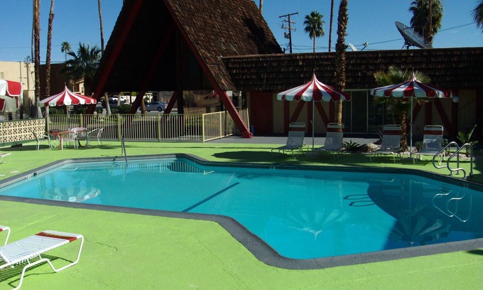 Tahquitz River Estates Hotel | Desert Lodge