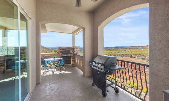 St. George Condo | Desert Ocean Vibes- Full Amenities