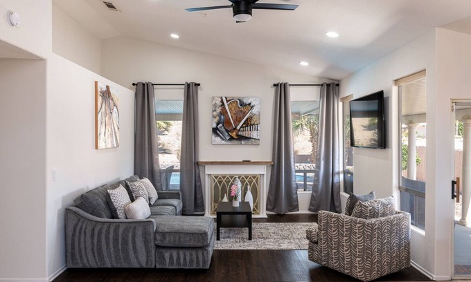 Desert Hot Springs House | Desert Spring Resort Casita