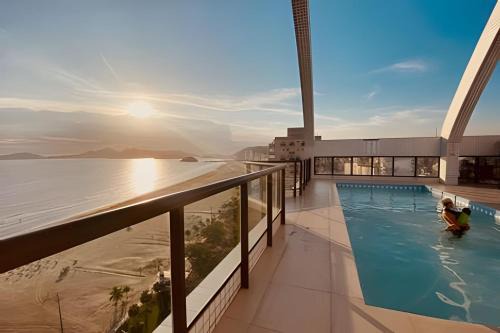 Boqueirao Apartment | Desfrute do Conforto à Beira-Mar: Vista Exclusiva